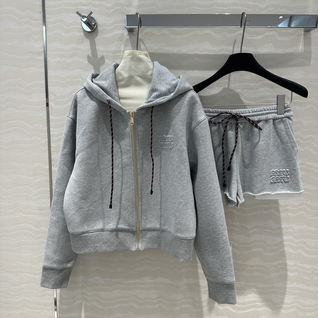 Miu Miu set_Grey