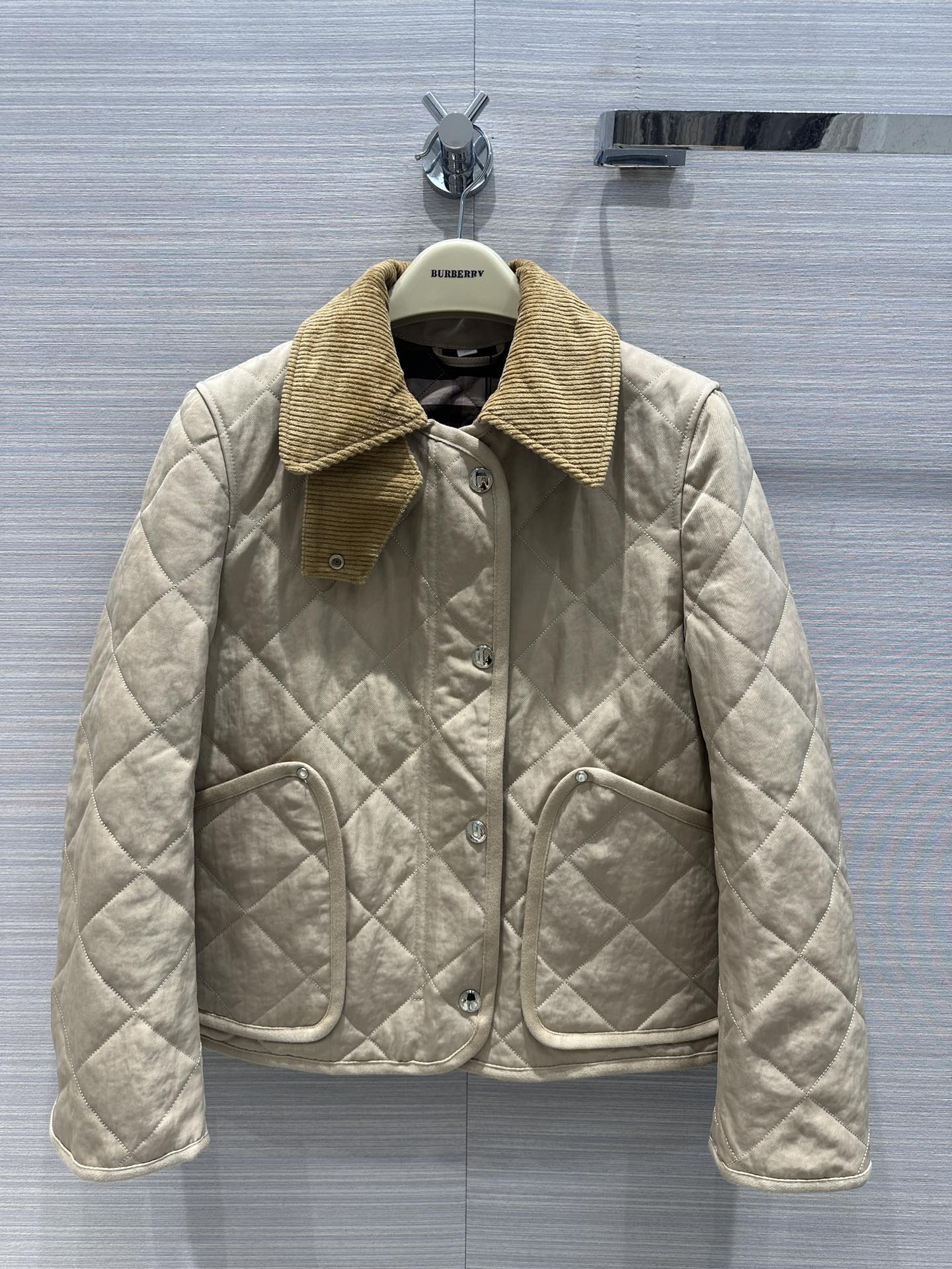 BURBERRY coat_Beige