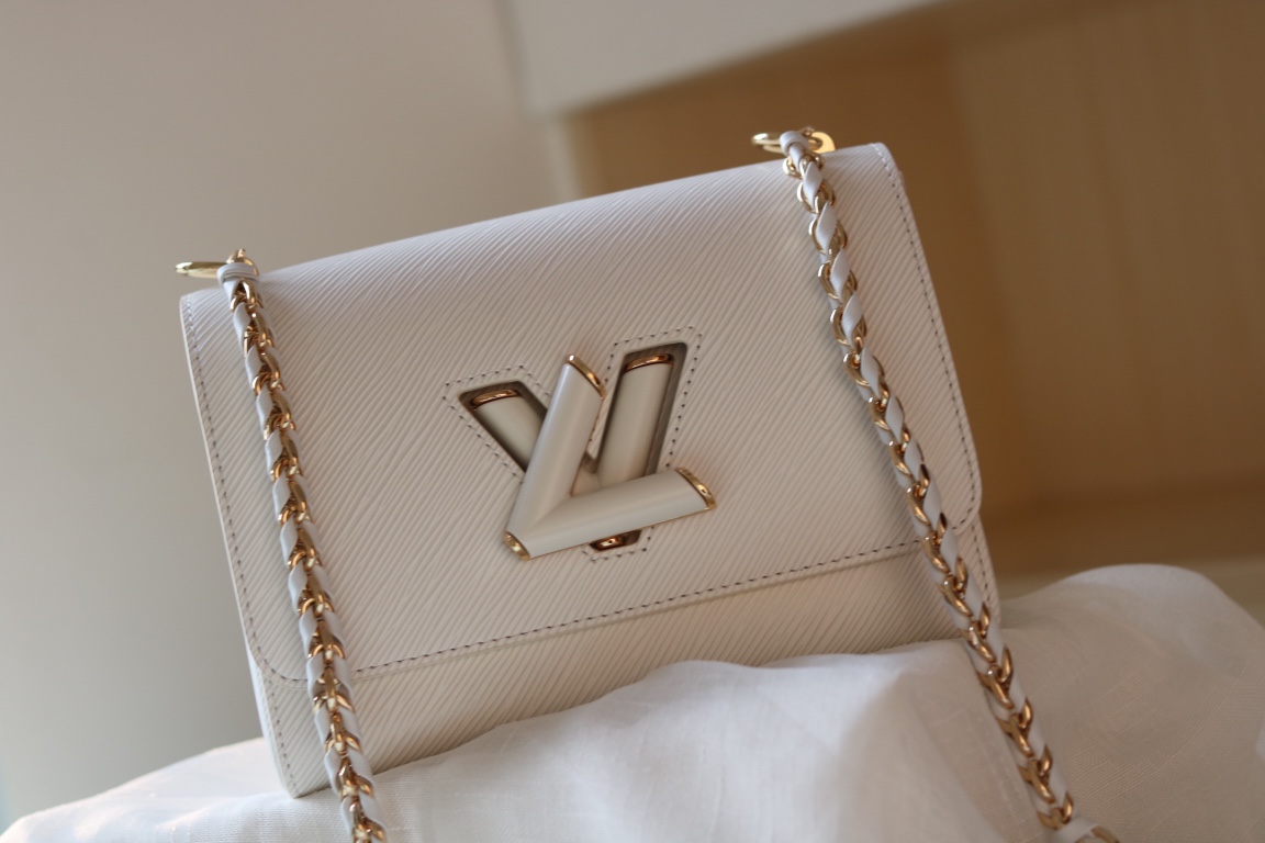 LV  Twist_white