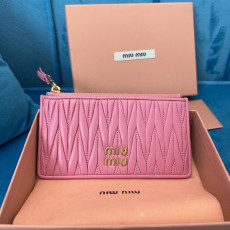 Miu Miu  pocket wallet_pink