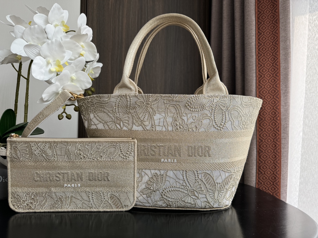 Dior Tote_flaxen