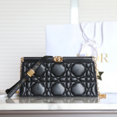 Dior CaroColleNoire_Black