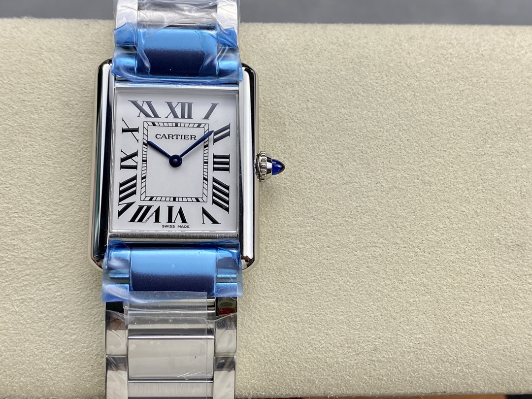 Cartier_TANK