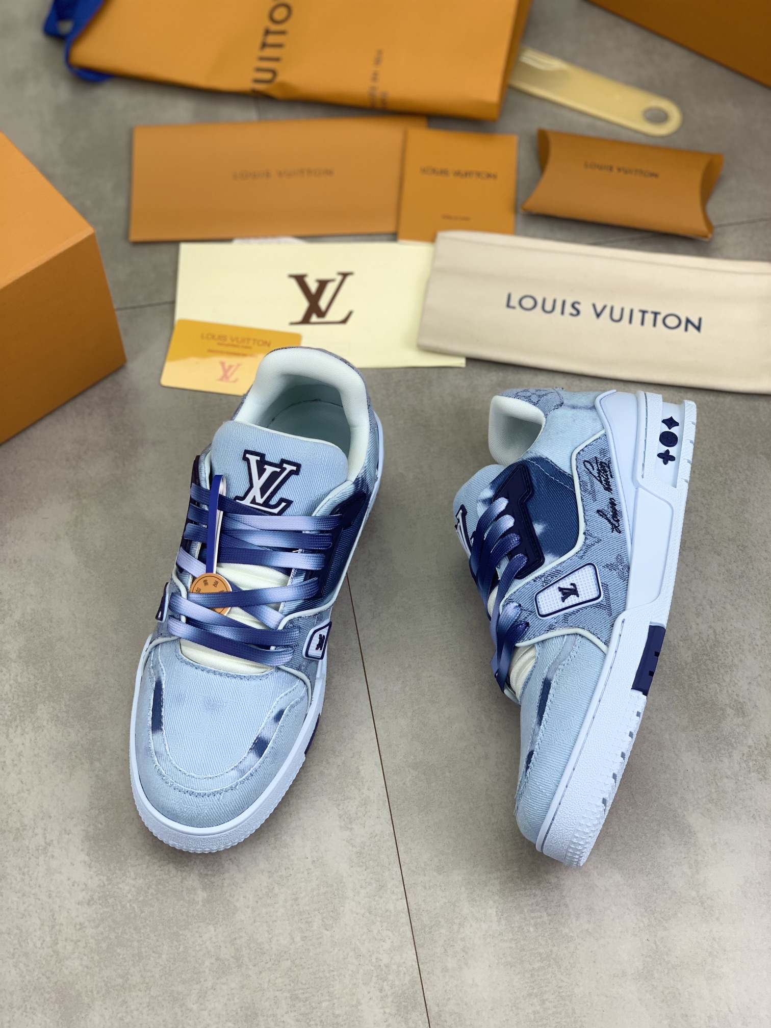 LV_Sneakers_Blue