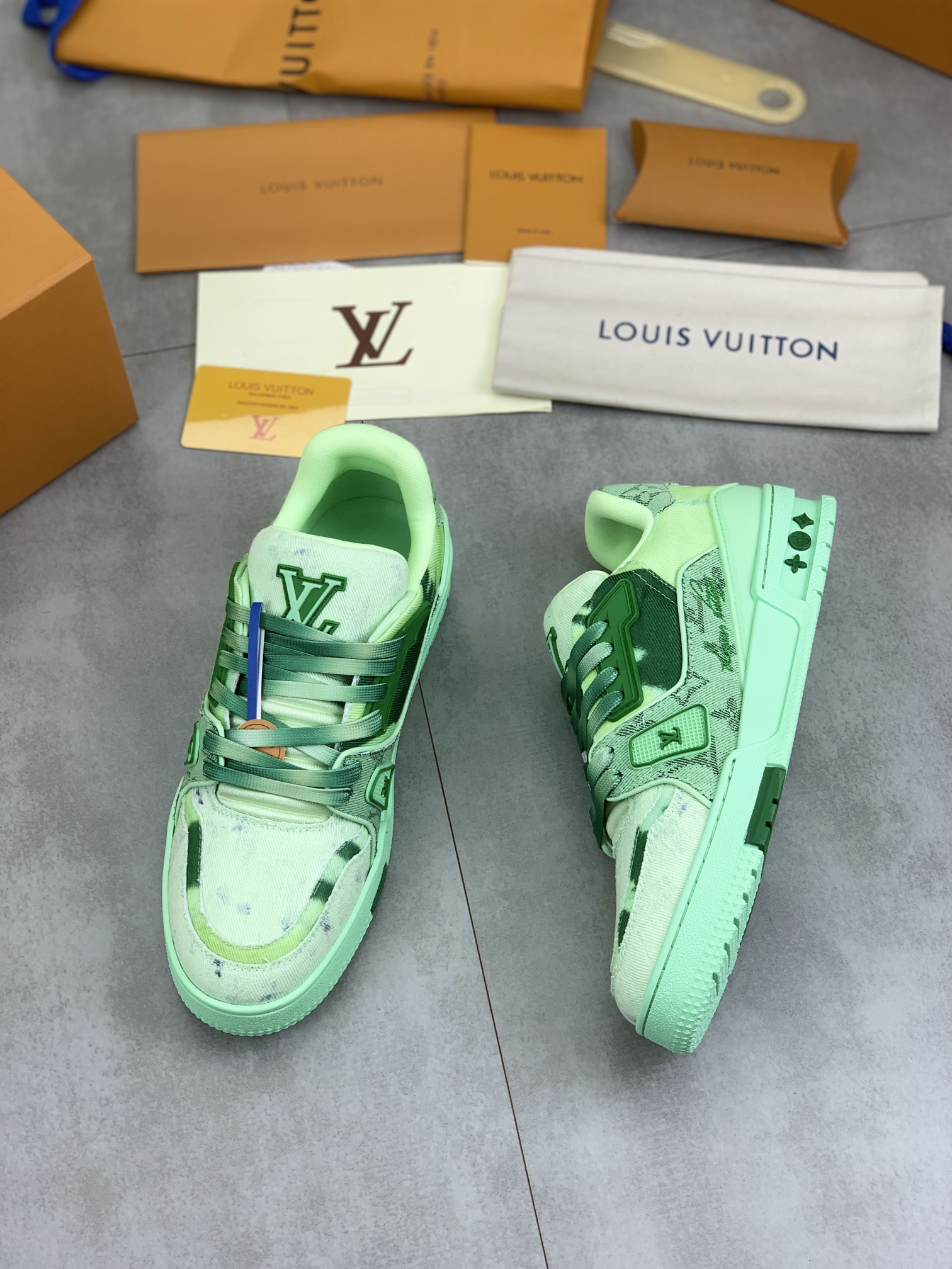 LV_Sneakers_Green