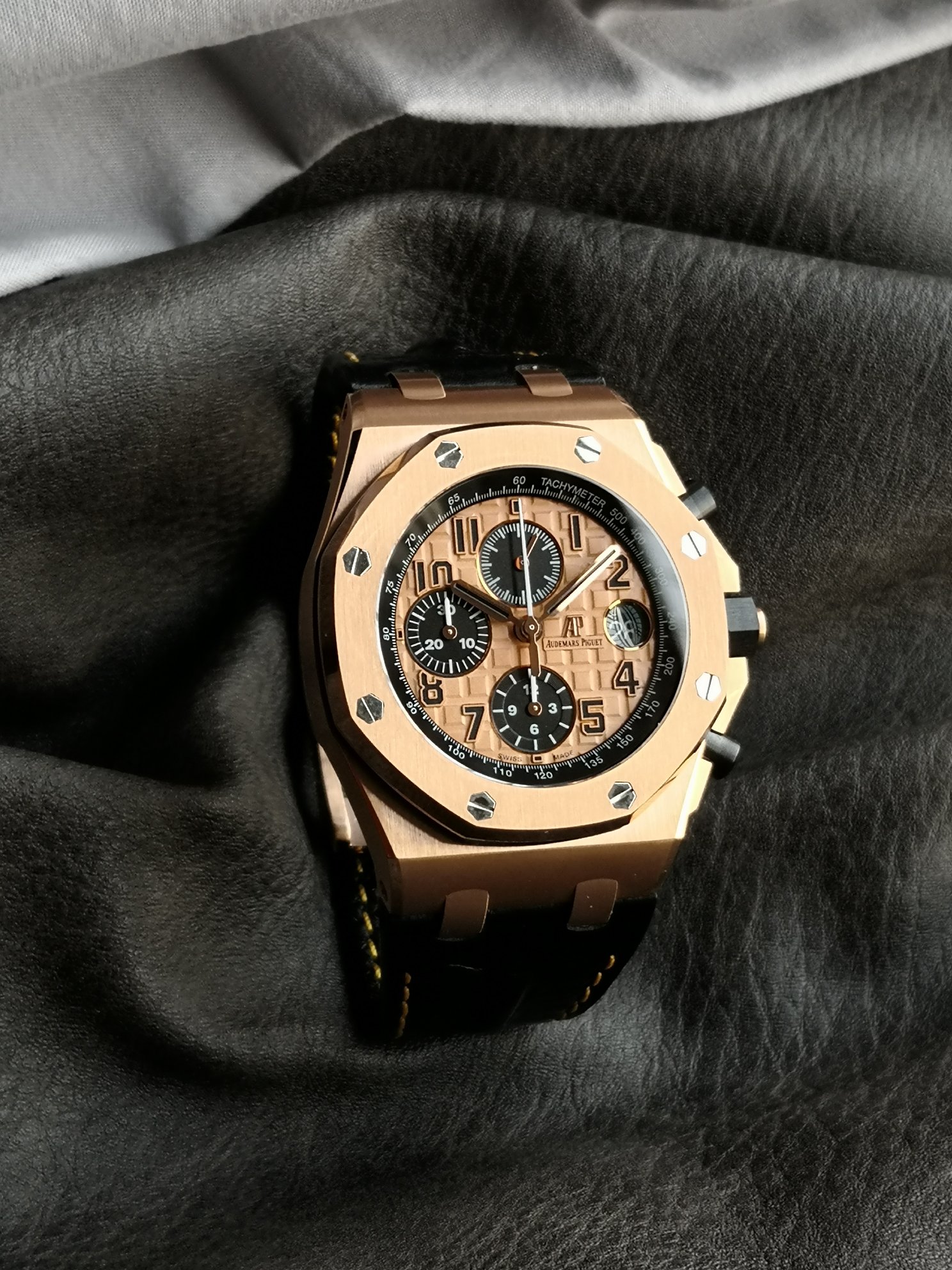 Audemars Piguet_Royal Oak Offshore_Golden