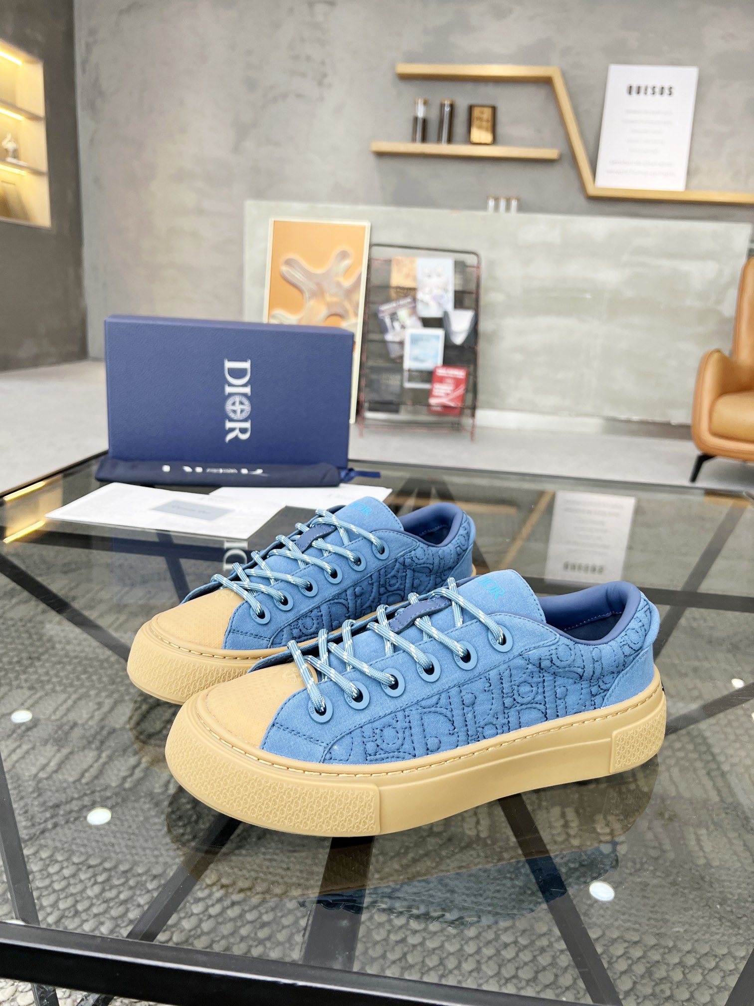 Dior_Sneakers_Blue