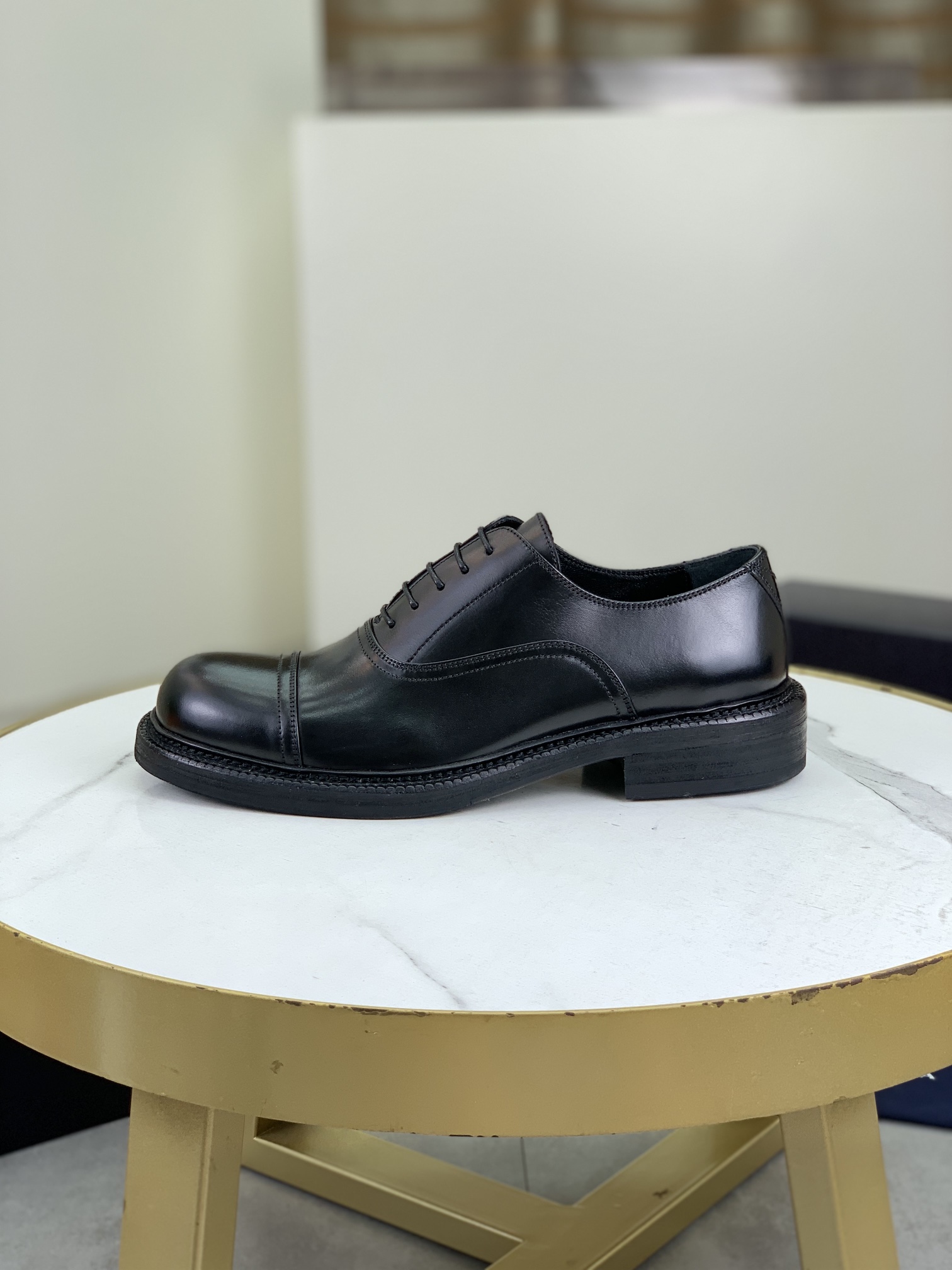 Prada_Leather Shoes_black