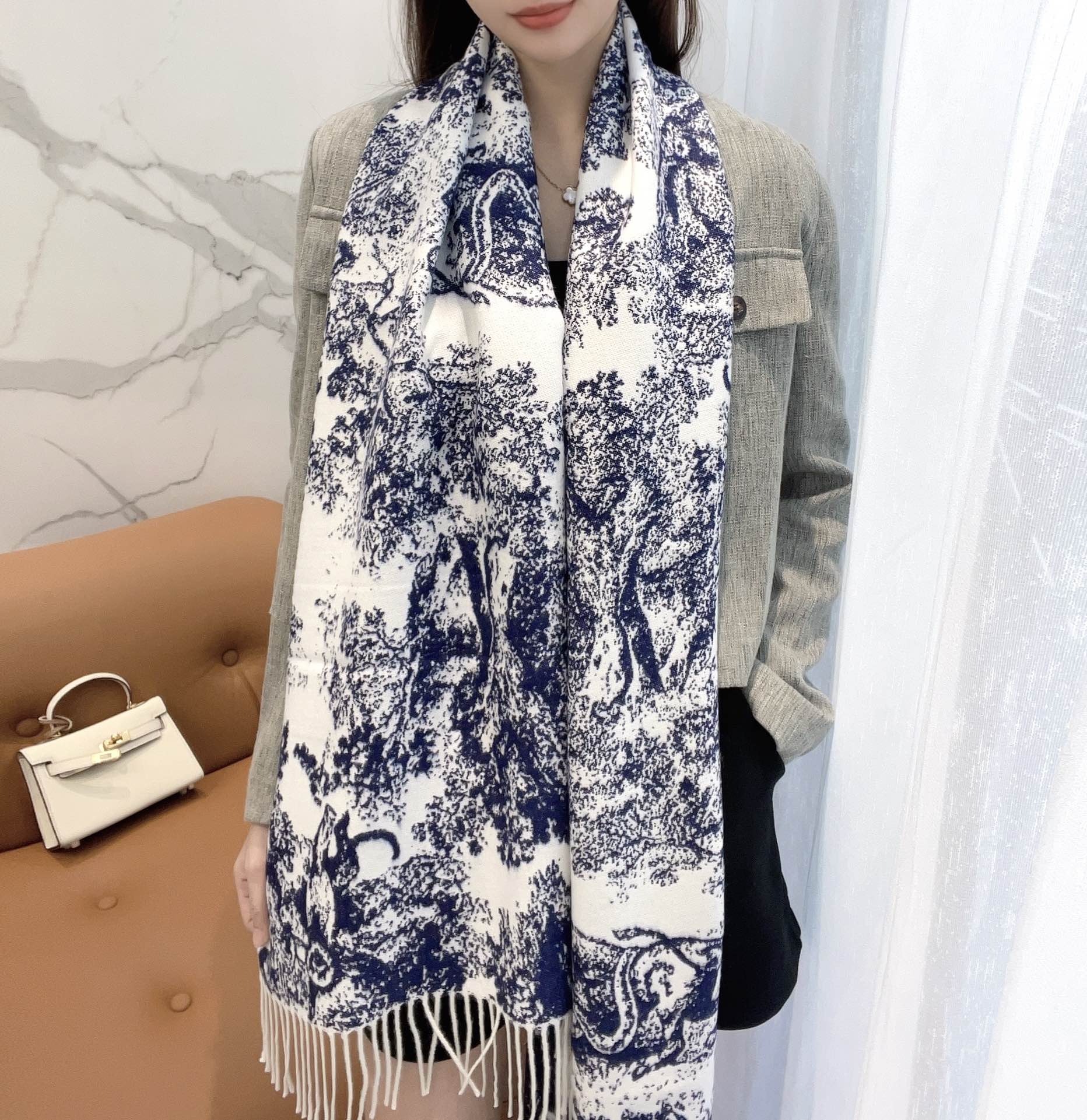 DIOR_SCARF_220x45