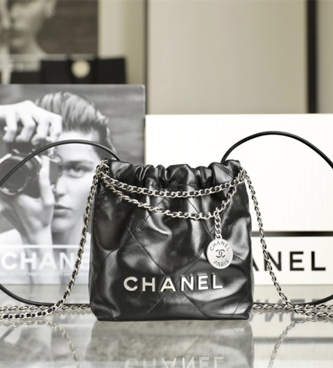 CHANEL 22 MINI BAG_black