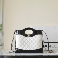 CHANEL 22 BAG_white